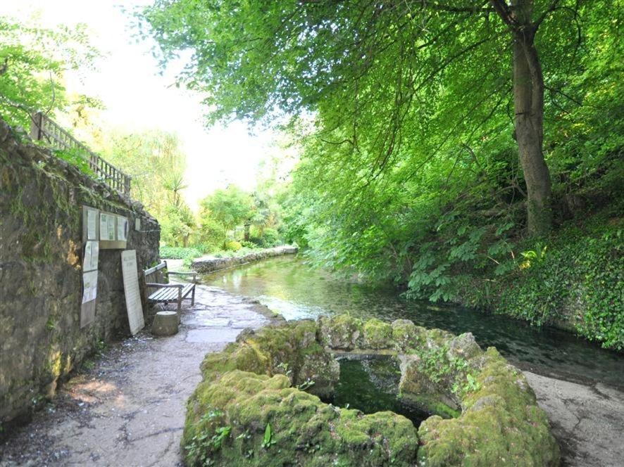 Sixpenny Cottage Upwey エクステリア 写真