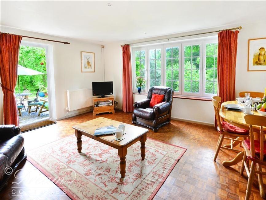 Sixpenny Cottage Upwey エクステリア 写真